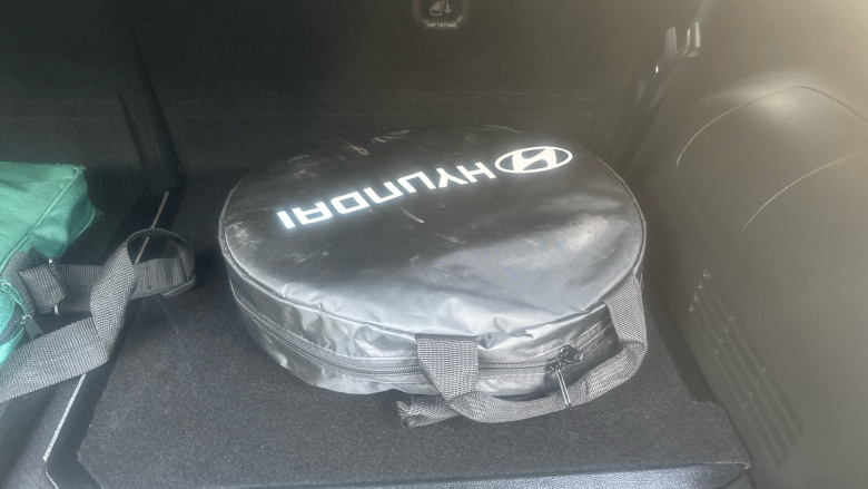 Hyundai INSTER 85kW 02 49kWh 5dr Auto Electric Hatchback